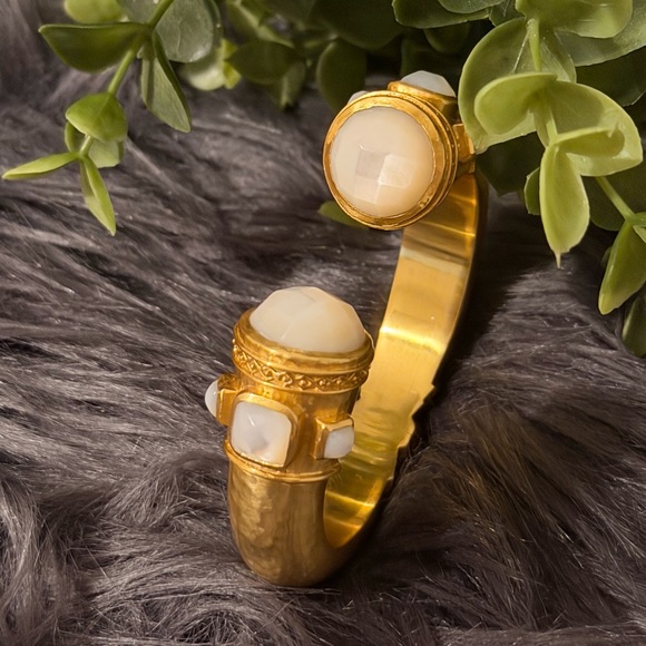 Julie Vos Cannes Cuff - Picture 5 of 9